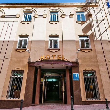 Hotel Victoria Linares  Exteriér fotografie