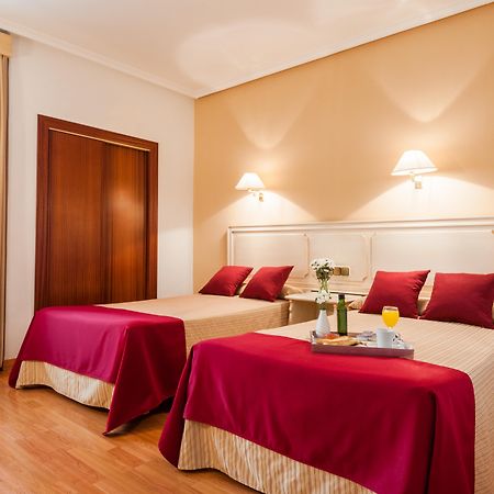 Hotel Victoria Linares  Exteriér fotografie