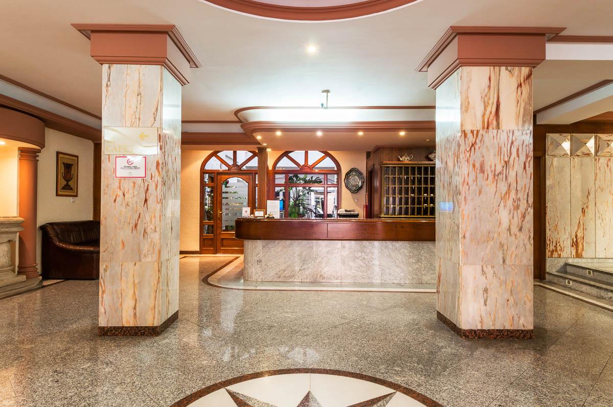 Hotel Victoria Linares  Exteriér fotografie