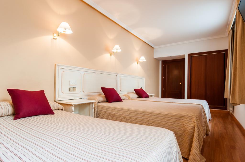 Hotel Victoria Linares  Exteriér fotografie