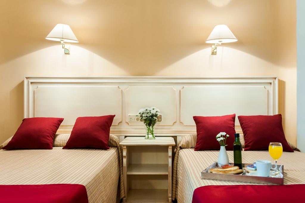 Hotel Victoria Linares  Exteriér fotografie